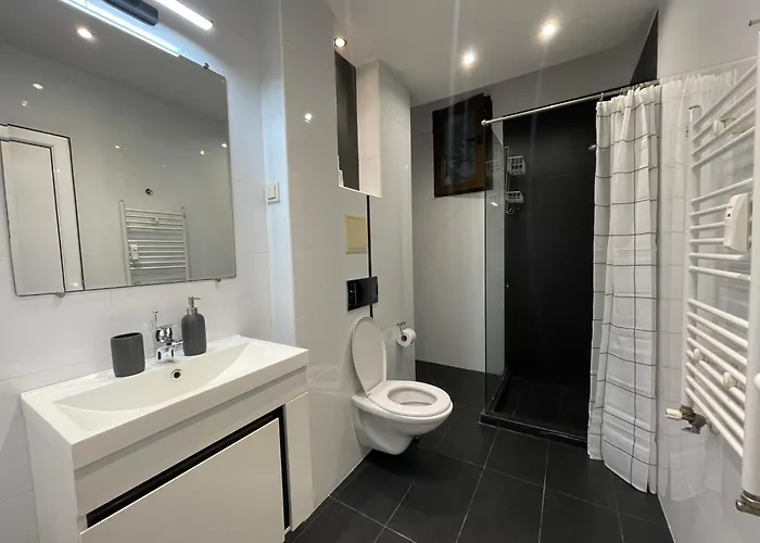 Lejlighed Cinema House At Center *